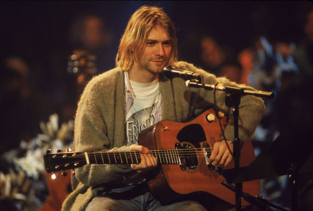 Kurt Cobain: Η σπασμένη κιθάρα του από την πρώτη περιοδεία των Nirvana πωλήθηκε για 500.000 δολάρια