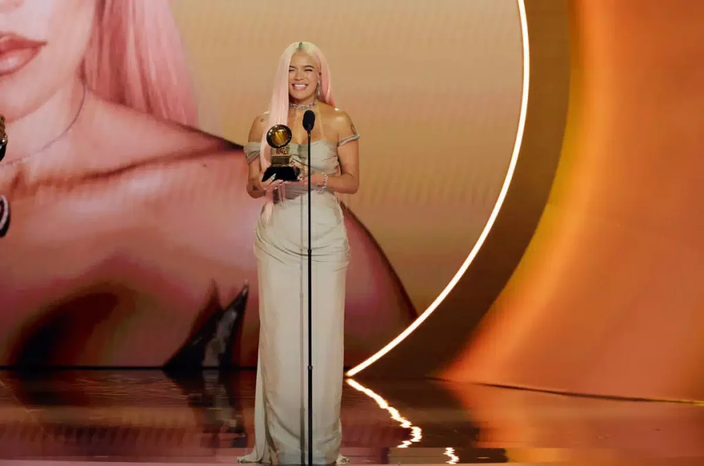Η Karol G κέρδισε το πρώτο της Grammy: «Ελπίζω ότι αυτό είναι το πρώτο από τα πολλά»