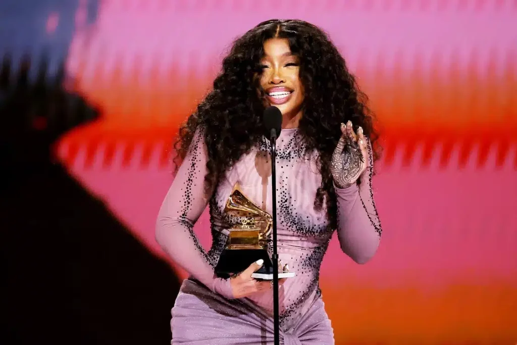 Τα Grammy 2024 ολοκληρώθηκαν – Δείτε τους νικητές και τις καλύτερες εμφανίσεις